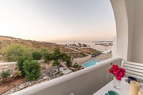 Adonis Hotel & Apartments