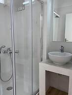 Adonis Hotel & Apartments