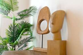 Adonis Hotel & Apartments