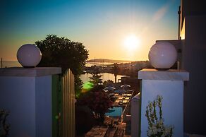 Adonis Hotel & Apartments