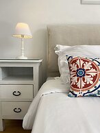 Adonis Hotel & Apartments