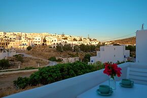 Adonis Hotel & Apartments