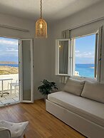 Adonis Hotel & Apartments