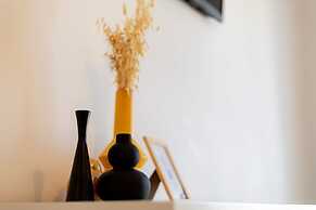 Adonis Hotel & Apartments