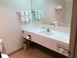 Super 8 by Wyndham Lethbridge