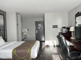 Super 8 by Wyndham Lethbridge