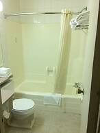 Super 8 by Wyndham Lethbridge