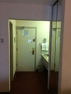 Super 8 by Wyndham Lethbridge