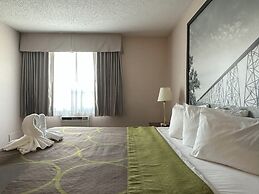 Super 8 by Wyndham Lethbridge