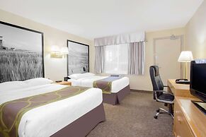 Super 8 by Wyndham Lethbridge