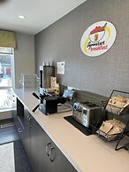 Super 8 by Wyndham Lethbridge