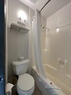 Super 8 by Wyndham Lethbridge