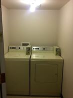 Super 8 by Wyndham Lethbridge