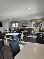 Super 8 by Wyndham Lethbridge