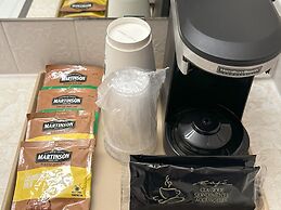 Super 8 by Wyndham Lethbridge