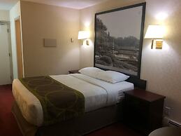 Super 8 by Wyndham Lethbridge