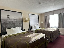 Super 8 by Wyndham Lethbridge