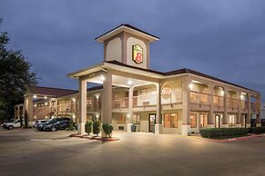 Super 8 by Wyndham Grand Prairie Southwest