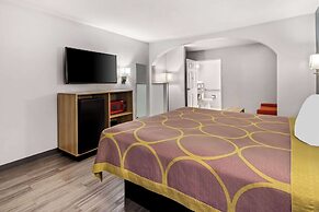 Super 8 by Wyndham Grand Prairie Southwest