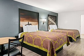 Super 8 by Wyndham Grand Prairie Southwest