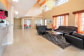 Super 8 by Wyndham Grand Prairie Southwest