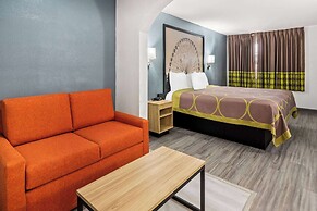 Super 8 by Wyndham Grand Prairie Southwest