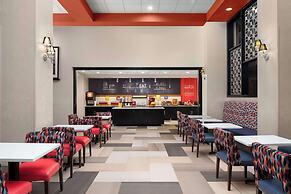 Hampton Inn Stafford/Quantico & Conference Center