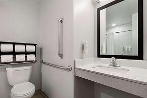 Hampton Inn Stafford/Quantico & Conference Center