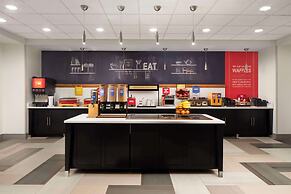 Hampton Inn Stafford/Quantico & Conference Center