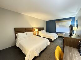 Holiday Inn Express Hotel & Suites St. Paul-Woodbury by IHG