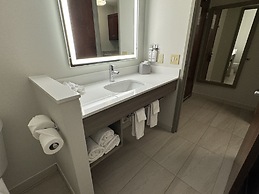 Holiday Inn Express Hotel & Suites St. Paul-Woodbury by IHG