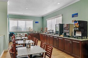 Best Western Teal Lake Inn