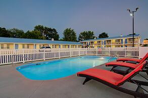 Westbridge Inn and Suites