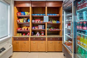 La Quinta Inn & Suites by Wyndham Naples East (I-75)