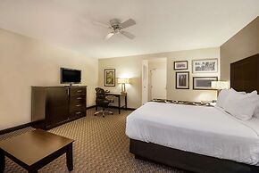 La Quinta Inn & Suites by Wyndham Cleveland Macedonia