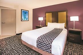 La Quinta Inn & Suites by Wyndham Cincinnati NE - Mason