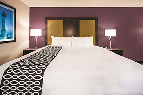 La Quinta Inn & Suites by Wyndham Cincinnati NE - Mason