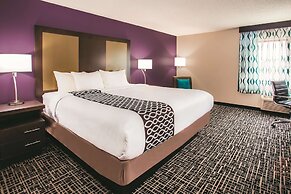 La Quinta Inn & Suites by Wyndham Cincinnati NE - Mason