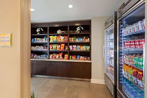 La Quinta Inn & Suites by Wyndham Detroit Utica