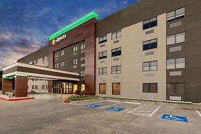 La Quinta Inn & Suites by Wyndham Houston NW Brookhollow