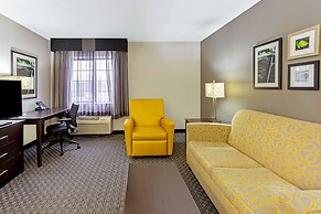 La Quinta Inn & Suites by Wyndham Milwaukee Delafield