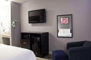 New Victorian Inn & Suites in Sioux City, IA