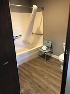 New Victorian Inn & Suites in Sioux City, IA