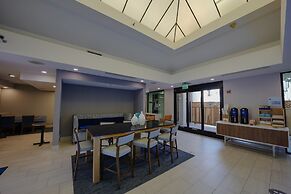 Holiday Inn Express & Suites Santa Clara-Silicon Valley by IHG