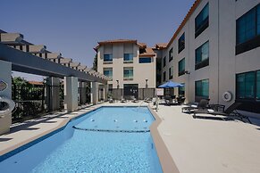 Holiday Inn Express & Suites Santa Clara-Silicon Valley by IHG