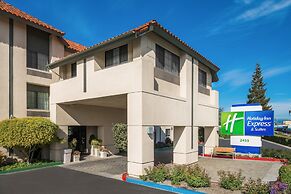 Holiday Inn Express Hotel &Suites Santa Clara-Silicon Valley, an IHG H