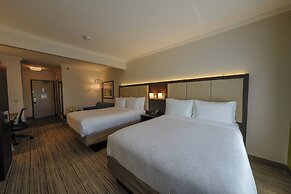 Holiday Inn Express & Suites Santa Clara-Silicon Valley by IHG