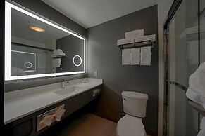 Holiday Inn Express & Suites Santa Clara-Silicon Valley by IHG
