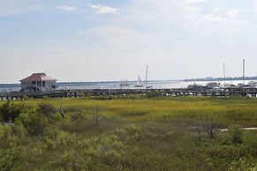 Harborside at Charleston Harbor Resort and Marina