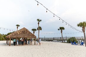 Harborside at Charleston Harbor Resort and Marina